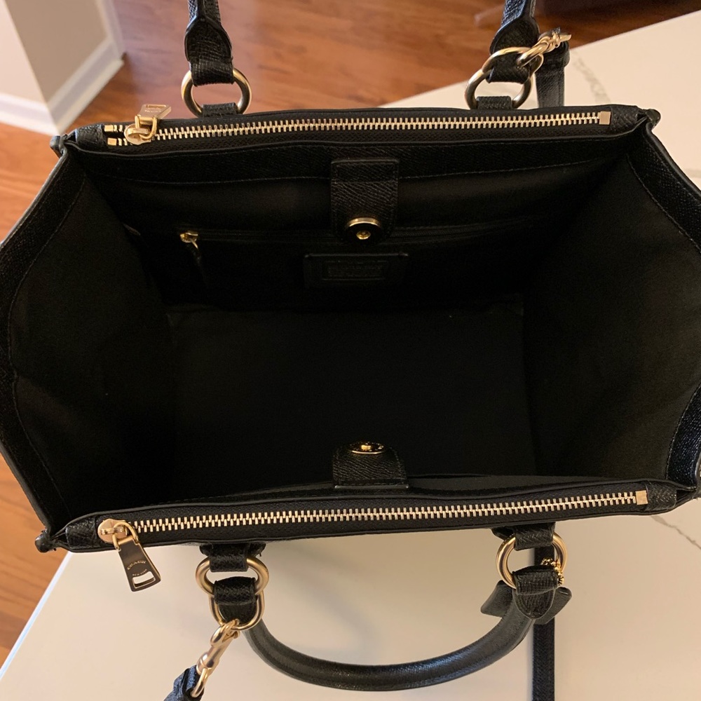 SOLD - COACH Crosby Leather Tote in Black - Excellent Condition - Picture 6 of 9